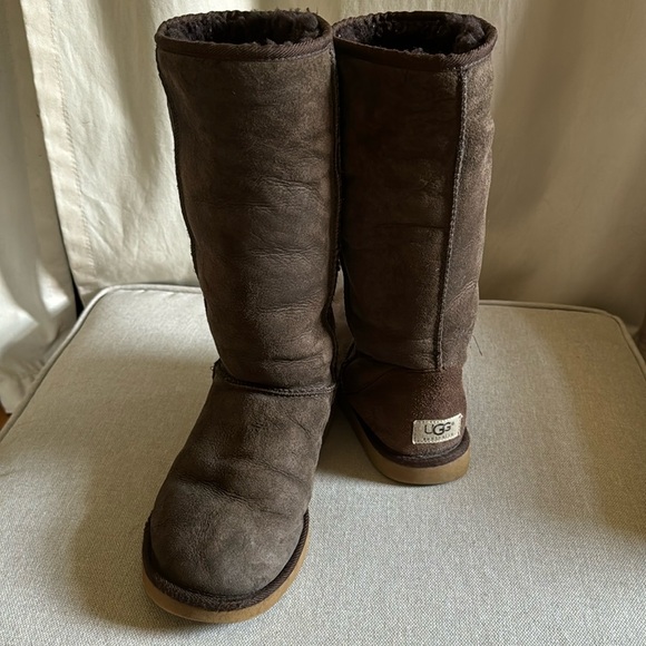 Authentic UGG Boots-Classic Tall-Dark Chocolate Brown-Sz 8 - Picture 6 of 17